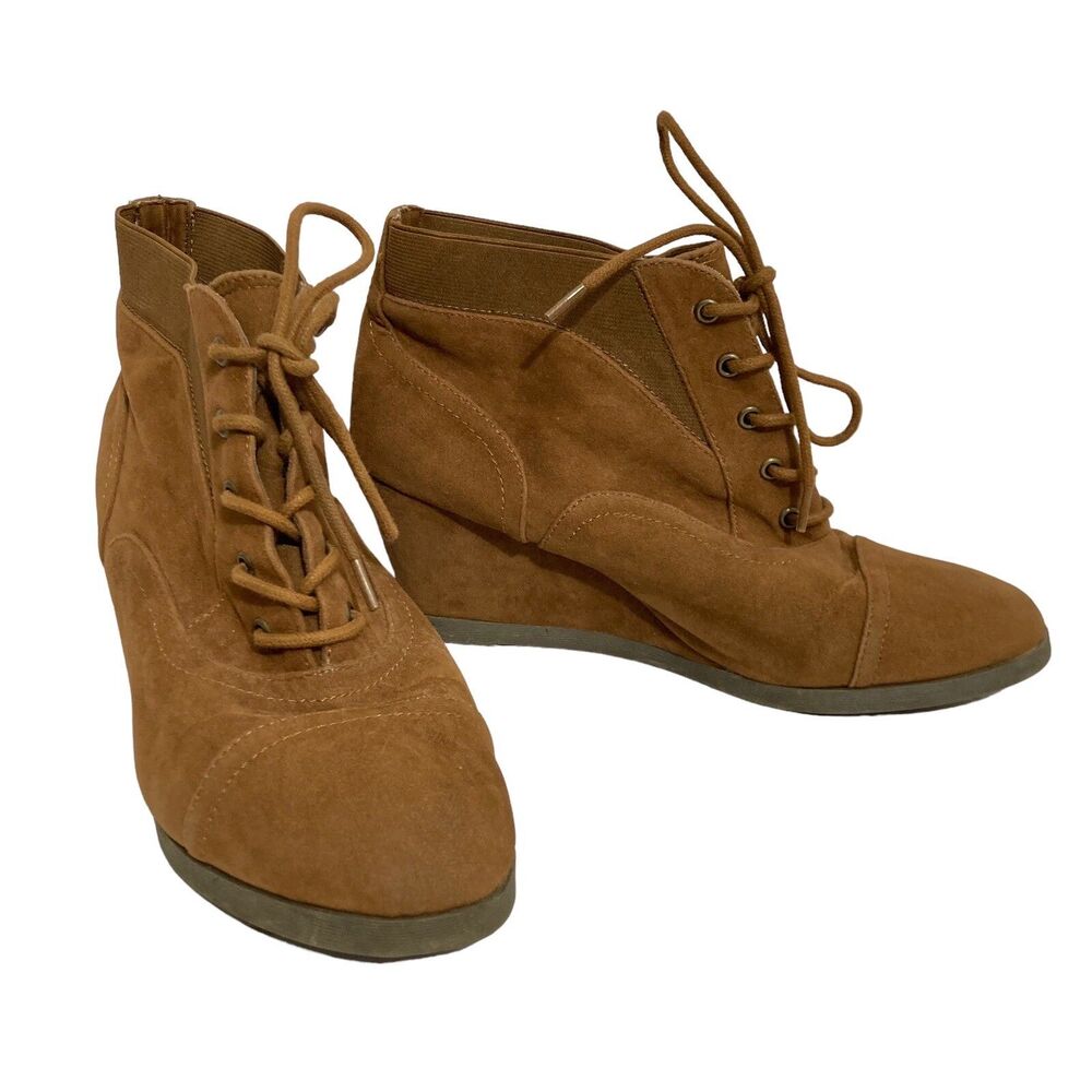 Madden Girl Lace-Up Wedge Heel Ankle Boots Womens Size 10 Tan Faux Suede